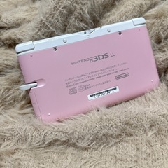 美品 3DSLL ピンクホワイトの画像