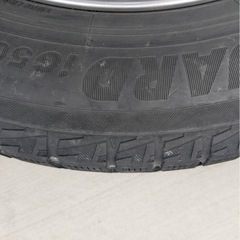 アルミホイール付きスタッドレスタイヤの画像