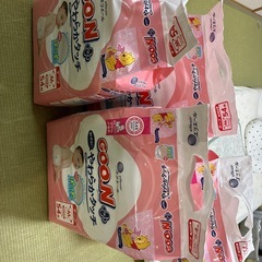 オムツ　グーンプラス Mサイズ（テープ）4袋➕30枚おまけつきの画像