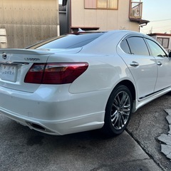 激安‼️‼️中期LS600h‼️低走行程度良好‼️‼️の画像