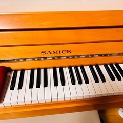 アップライトピアノの画像