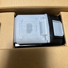 マキタ 40vﾘﾁｳﾑｲｵﾝﾊﾞｯﾃﾘｰBL4050F  マキタ40vMax急速充電器
の画像