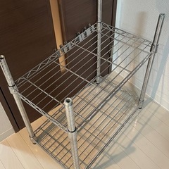 31日までに取りに来てくださる方。まとめ売り　洗濯かご、ゴミ箱、かご、収納ラックの画像