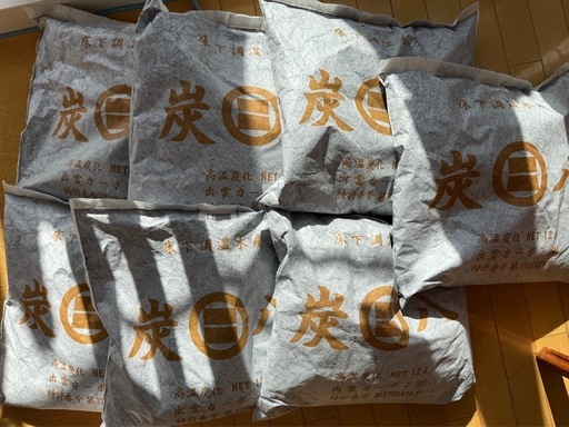 【タイムセール】炭八12ℓ×8個【除湿　湿気対策】