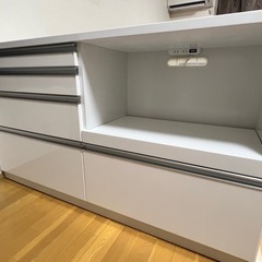 【福岡限定・送料込み】キッチン棚｜カウンターにも使える！急ぎでお譲りします
の画像