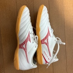 値下げ！美品！ ミズノ　フットサルシューズ　24cmの画像