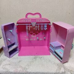 リカちゃん　ドレスルーム＆人形6個の画像