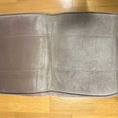 リクライニング座椅子／5段階調節可／フラットにもなるタイプ／ライトブラウンの画像