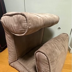 リクライニング座椅子／5段階調節可／フラットにもなるタイプ／ライトブラウンの画像