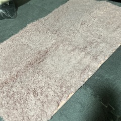 淡いピンクのバスマットの画像