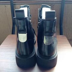 新品 22cm レディース ブーツ ブラック 厚底 シューズ ショートブーツ【B072-Z】の画像