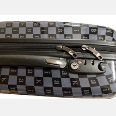 スーツケース　キャリーバッグの画像