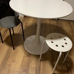 IKEA DOCKSTA  ダイニングテーブルの画像