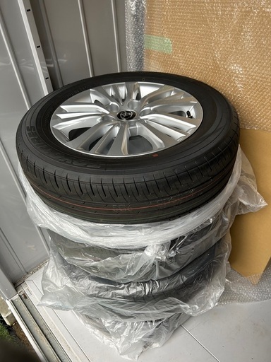 TOYO TIRES 新品 16インチ
サマータイヤ ホイールセット（205/60R16）