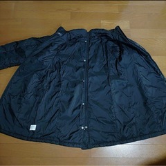 【値下げ】ミキハウス　ママコート　抱っこおんぶコート　黒　取り外しアタッチメント付きの画像