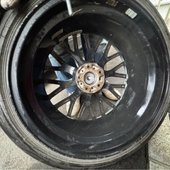 ロクサーニ　245/40r20 pcd114.3の画像