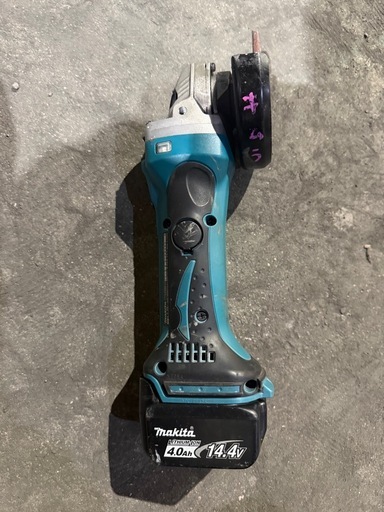 ☆マキタ(makita) 100mmコードレスディスクグラインダー GA400DZ【川越 充電式ディスクグラインダmakita マキタ GA400D 100mm B付