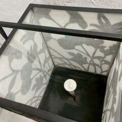 鉄行灯 鉄製 照明 和風 ランプ 通電確認済 インテリア おしゃれ 行灯照明 レトロ 鉄フレーム アイアン 照明器具 四角行灯 ① Y2344YGの画像