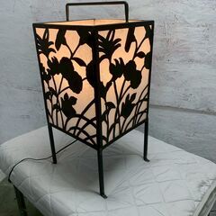 鉄行灯 鉄製 照明 和風 ランプ 通電確認済 インテリア おしゃれ 行灯照明 レトロ 鉄フレーム アイアン 照明器具 四角行灯 ① Y2344YGの画像