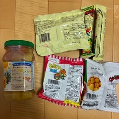 Doleのトロピカルフルーツとお菓子の画像