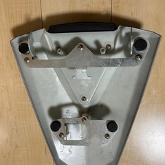 mt03.25．シングルシートカウル中古の画像