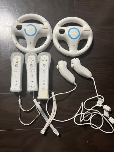 ゲーム　Wii 本体　リモコン　ソフト4点