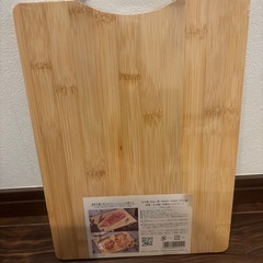 カッティングボード２枚+木台１枚。バンブー盛り付けボードとしても♡の画像
