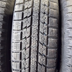 【中古】175/80R16 TOYO GSI5 オブザーブ　ジムニースタッドレス冬タイヤの画像