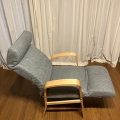 リクライニング グレー ダイニングチェアの画像