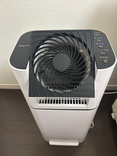 【受渡し決定】サーキュレーター衣類乾燥除湿機