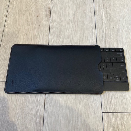 mokibo タッチパッド付きワイヤレスキーボード