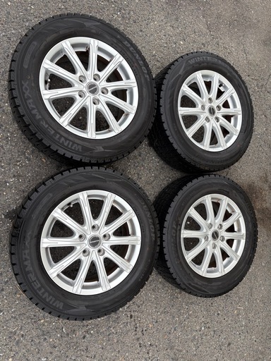ホイール:16インチ　5x114.3 タイヤサイズ215／60／16 (2021)