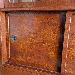 欅の茶箪笥の画像