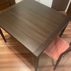 ダイニングテーブルセットの画像