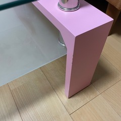 ガラステーブルの画像