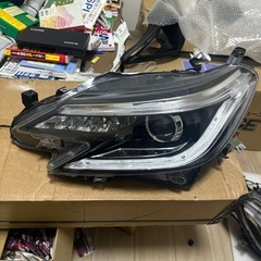 130 マークX  ヘッドライトの画像