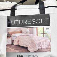 コストコFuture Soft 掛け布団 150 x 210cmの画像