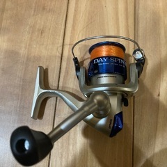 釣具セット  (ロッドケース×1  リール×3  釣竿×1)の画像