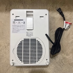 リモコン付きセラミックファンヒーター ホワイト　新品・未使用品
の画像