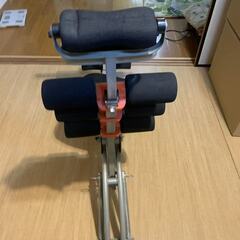 腹筋トレーニング機の画像
