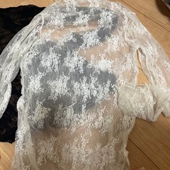 レーストップス2点の画像