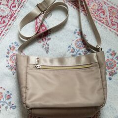 ショルダーバッグの画像