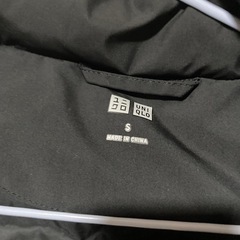 ユニクロ　ハイブリッドダウンコートの画像