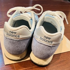 ニューバランス373の画像