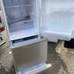 NO B610🌈福岡市内配送設置無料✨🌈シャープ SHARP 冷蔵庫 （350L・どっちもドア） 3ドア ゴールド系 SJ-W352B-Nの画像