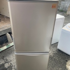 NO B610🌈福岡市内配送設置無料✨🌈シャープ SHARP 冷蔵庫 （350L・どっちもドア） 3ドア ゴールド系 SJ-W352B-Nの画像