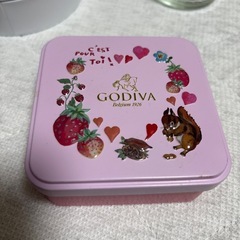 可愛い缶の画像