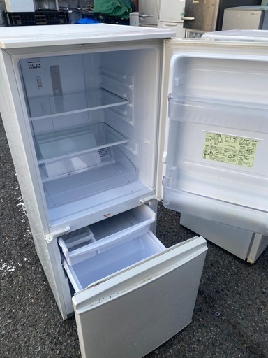 NO B608?福岡市内配送設置無料✨?シャープ 冷蔵庫 つけかえどっちもドアタイプ 147L ホワイト SJ-D14B-W