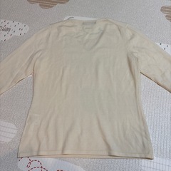 Paul Stuart アイボリー Vネック ニット Mの画像