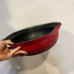 大きい鍋の画像